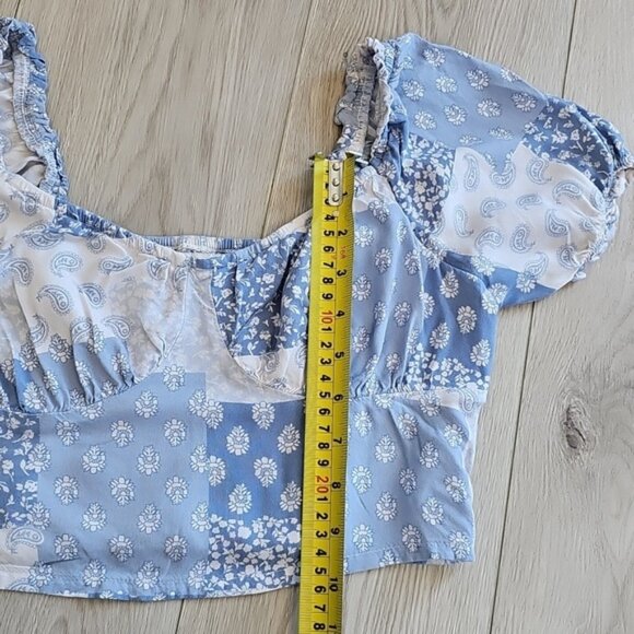 Hollister Coastal Cowgirl Patchwork Paisley Viscose Smocked Crop Top Small - Picture 5 of 11